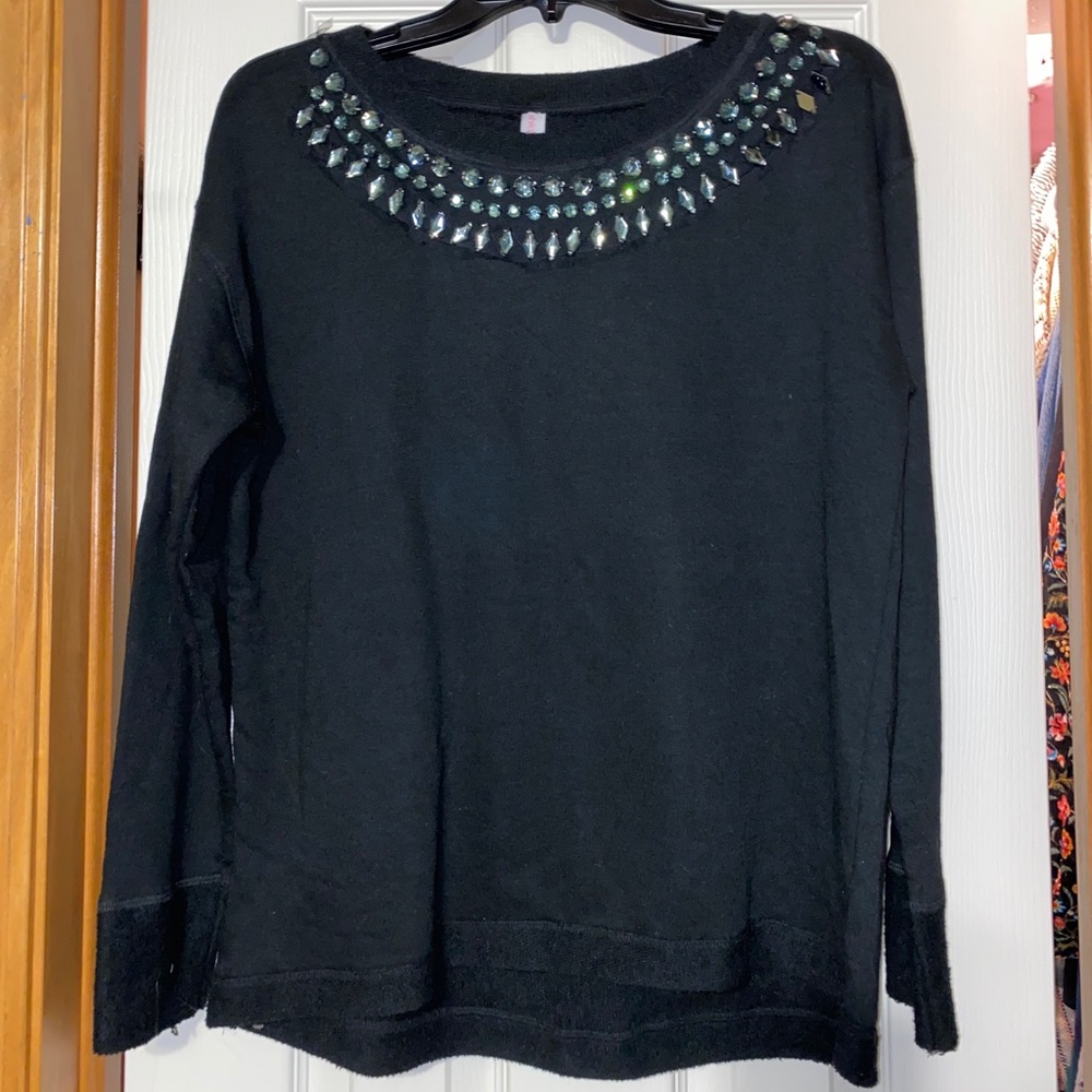 Black Sweatshirt